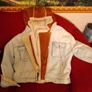 Women's Denim Jacket with Faux Shearling Lining